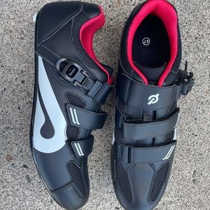 Never worn size 47 peloton cycling shoes